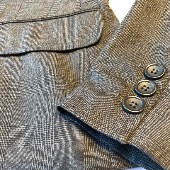 Unworn Banana Republic gray blazer with pleats - Picture 2 of 8